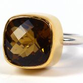 Ring mit Zitrin im Wabenschliff